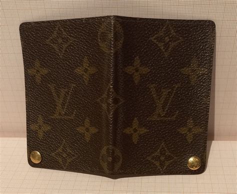 louis vuitton pasjeshouder|louis vuitton charm card holder.